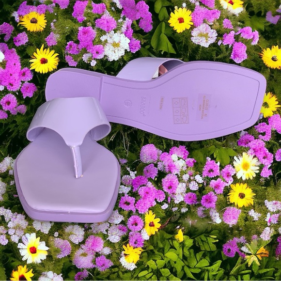 NEW Bamboo Lavender Thong Sandals Size 8.5 - Picture 3 of 5